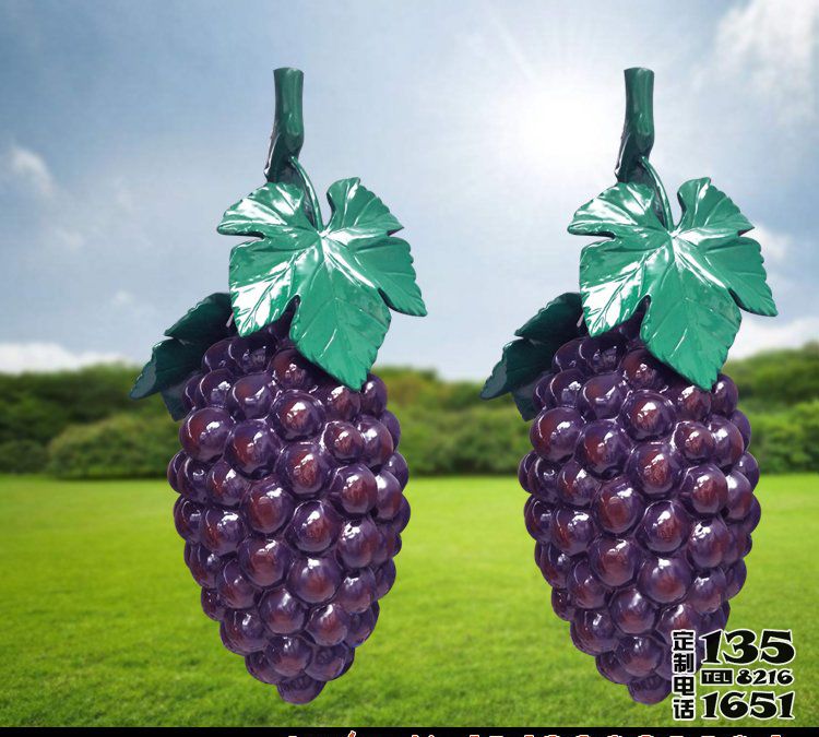 農場藤條擺放仿真葡萄玻璃鋼水果雕塑 農場藤條擺放仿真葡萄玻璃鋼水果雕塑
