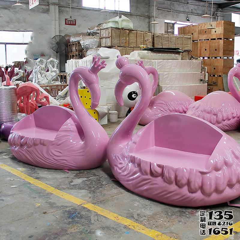 游樂場玻璃鋼創意粉色卡通天鵝座椅雕塑 游樂場玻璃鋼創意粉色卡通天鵝座椅雕塑