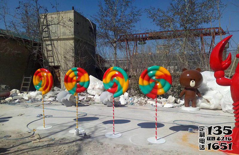 景區(qū)游樂場(chǎng)彩繪玻璃鋼棒棒糖雕塑