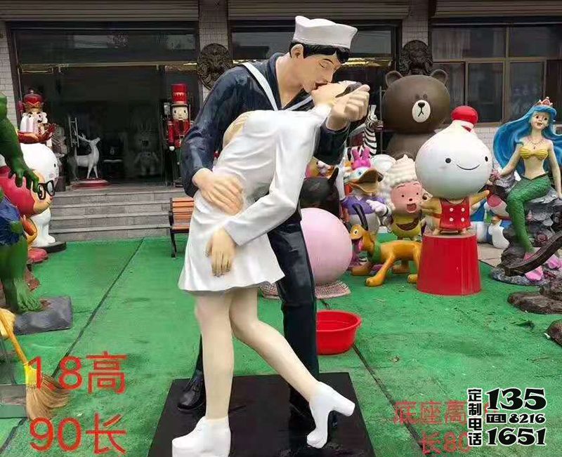 情侶主題 公園景區玻璃鋼卡通親吻人物雕塑 情侶主題 公園景區玻璃鋼卡通親吻人物雕塑